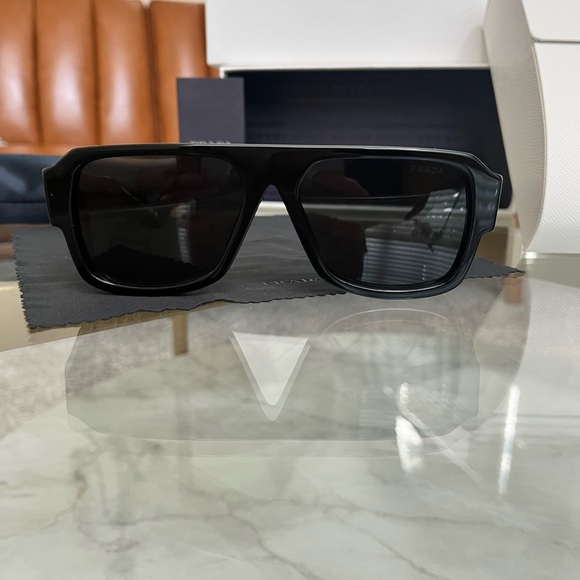 Unisex Prada shades worn only twice!! No scratches- perfect condition. - Picture 3 of 5